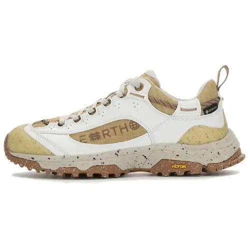 KOLON SPORT Comfortable And Lightweight Non Slip And Waterproof Low top Mountaineering Shoes Unisex Brown Gray