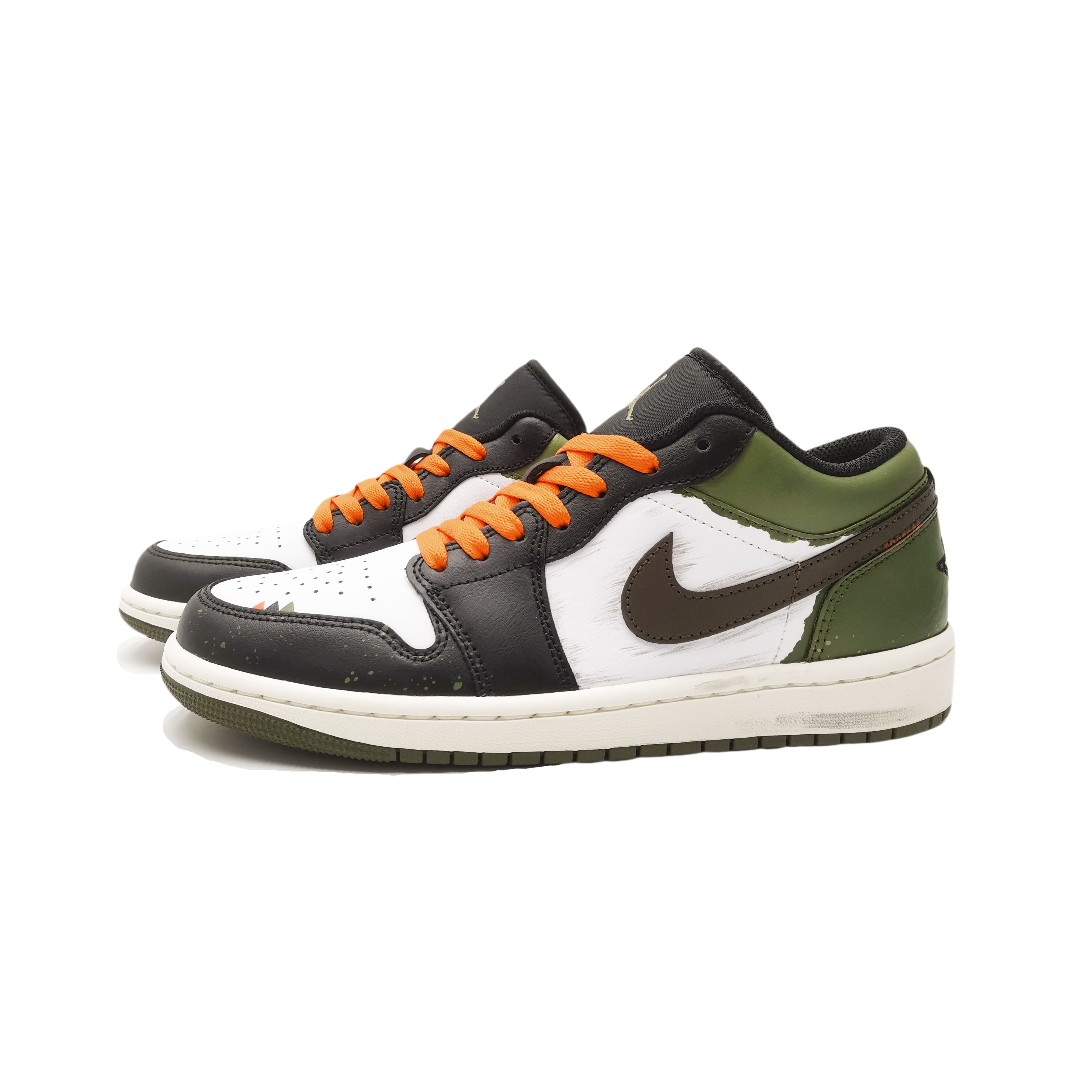 Jordan Air Jordan 1 Slip Resistant Abrasion Resistant Low top Vintage Basketball Shoes Unisex Black White Green