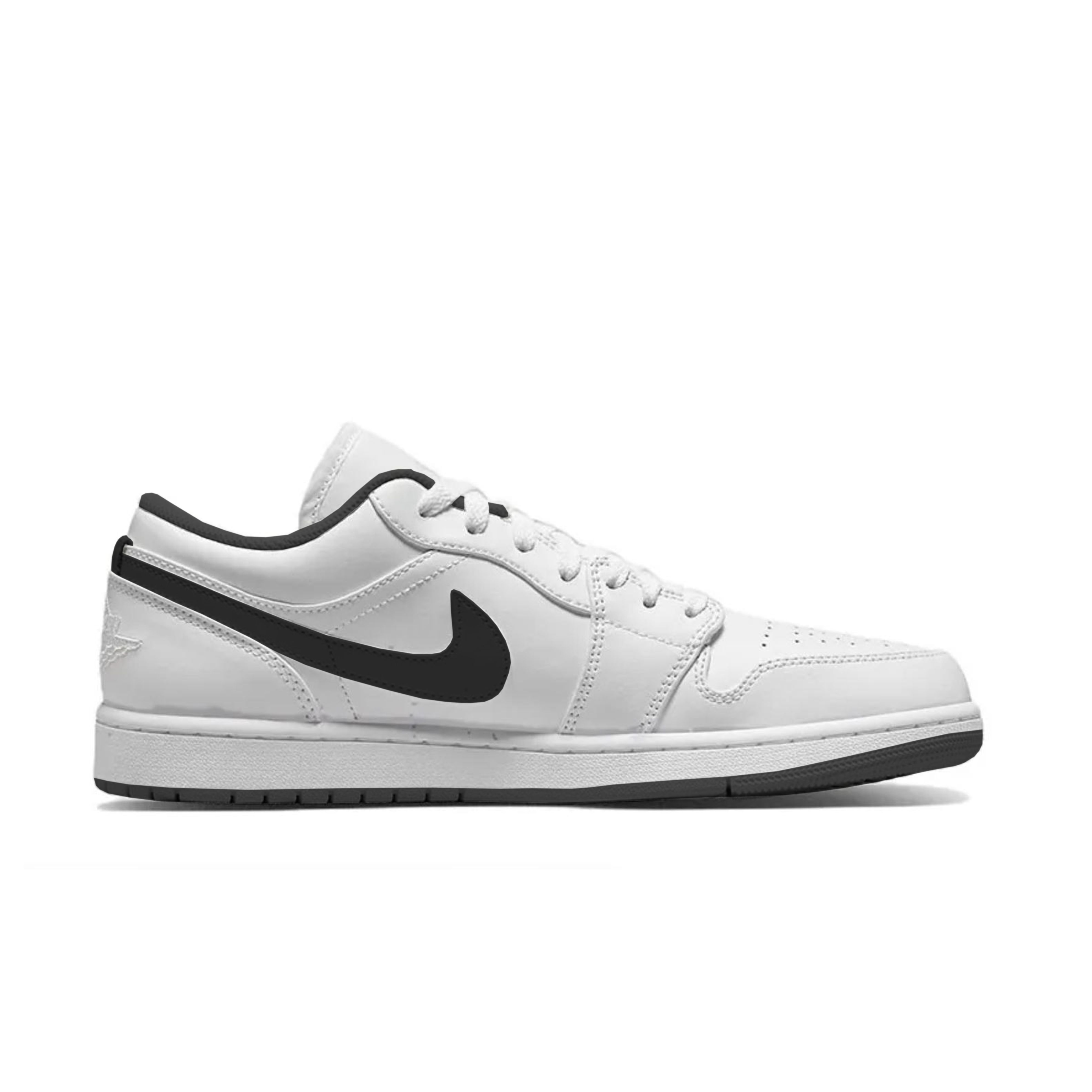 Jordan Air Jordan 1 Oreo Abrasion Resistant Low top Vintage Basketball Shoes Unisex Black White