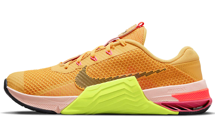 Мужские кроссовки Nike Nike Metcon 7 X (желто-розово-коричневые)
