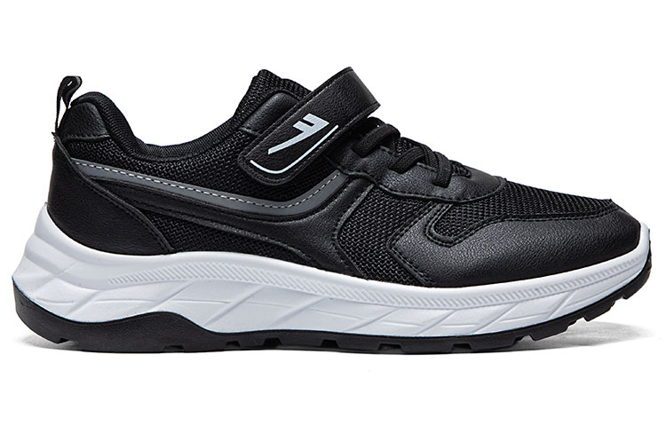 Warrior Soft Sole Elderly Shoes Wear resistant And Lightweight Low top Casual Shoes Unisex Black
