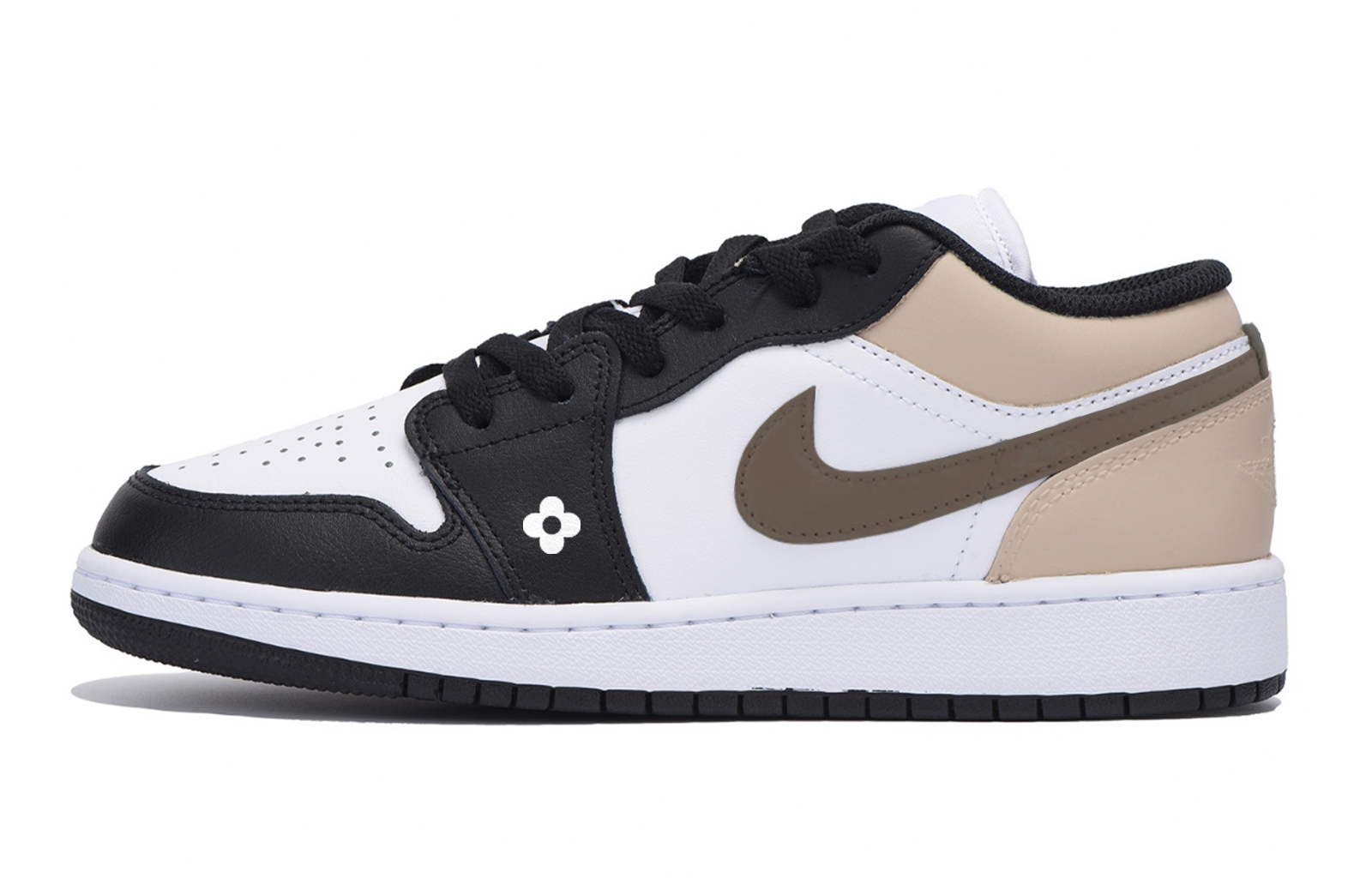 Jordan Air Jordan 1 Slip Resistant Low top Vintage Basketball Shoes Men’s White