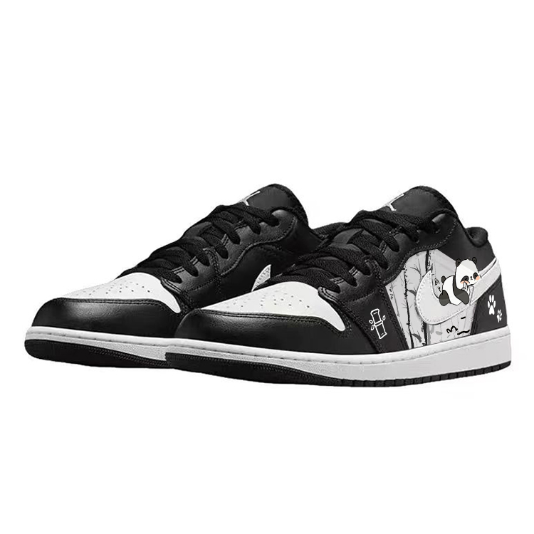Jordan Air Jordan 1 Slip Resistant Abrasion Resistant Low top Vintage Basketball Shoes Unisex Black White