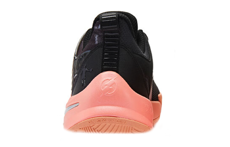 QIAODAN Thorn 7 TEAM Comfortable Round Toe Cushioning Slip Resistant Low top Basketball Shoes Men’s Black