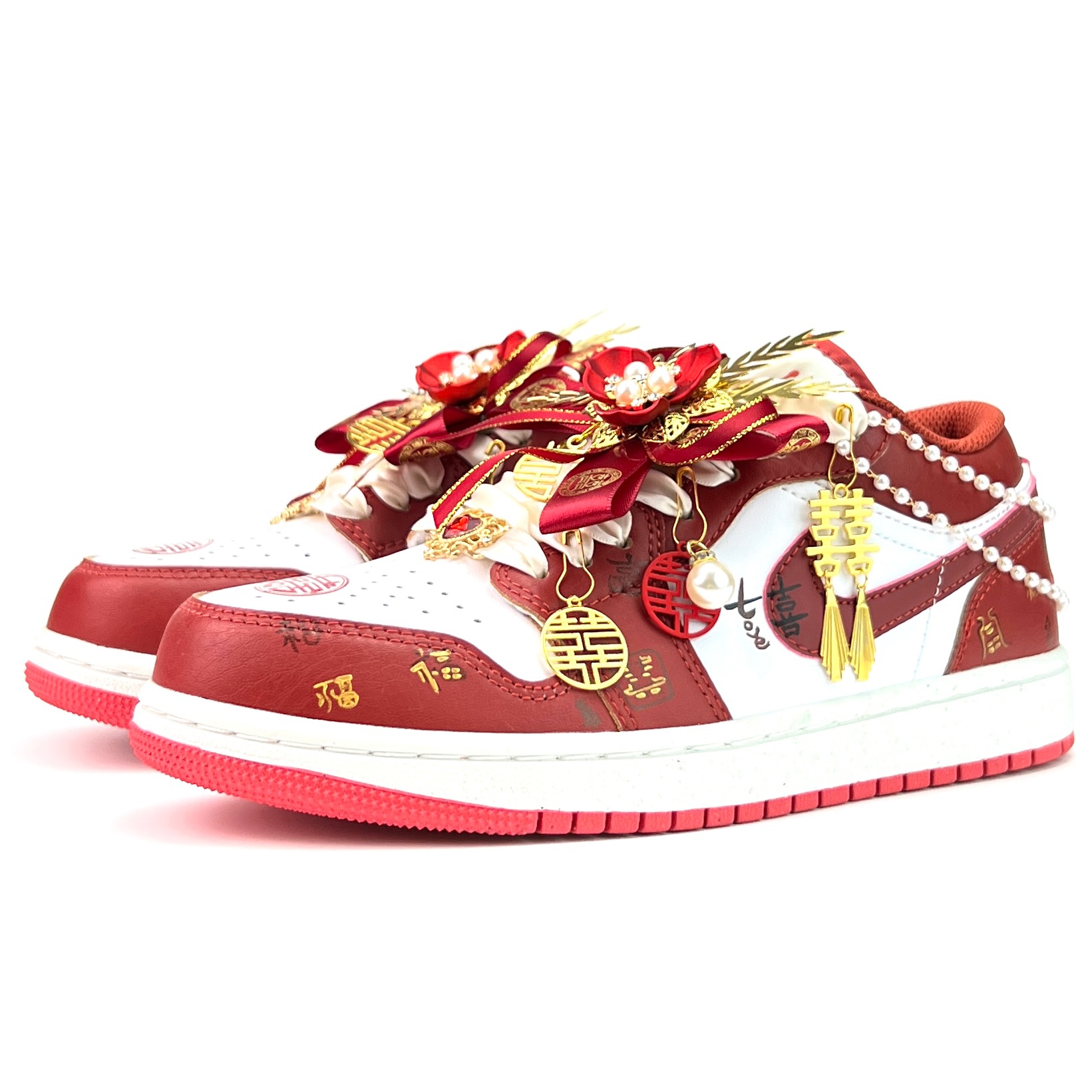Jordan Air Jordan 1 Cushioning, Wear Resistant Low top Vintage Basketball Shoes Unisex Red Gold
