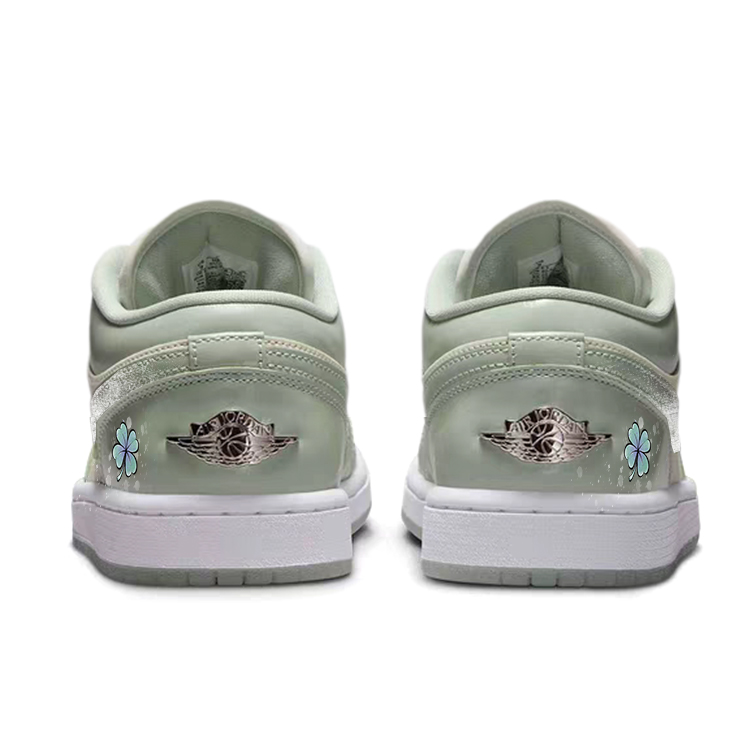 Jordan Air Jordan 1 Slip Resistant Abrasion Resistant Low top Vintage Basketball Shoes Women’s Green White
