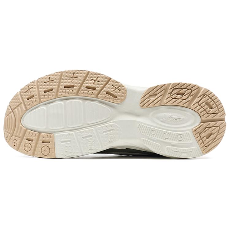 XTEP Lightweight Abrasion Resistant Low top Mountaineering & Hiking Shoes Men’s Gray White