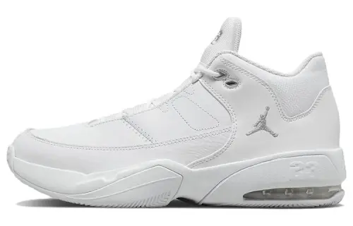 Air Jordan Max Aura 3 'White Metallic Silver'