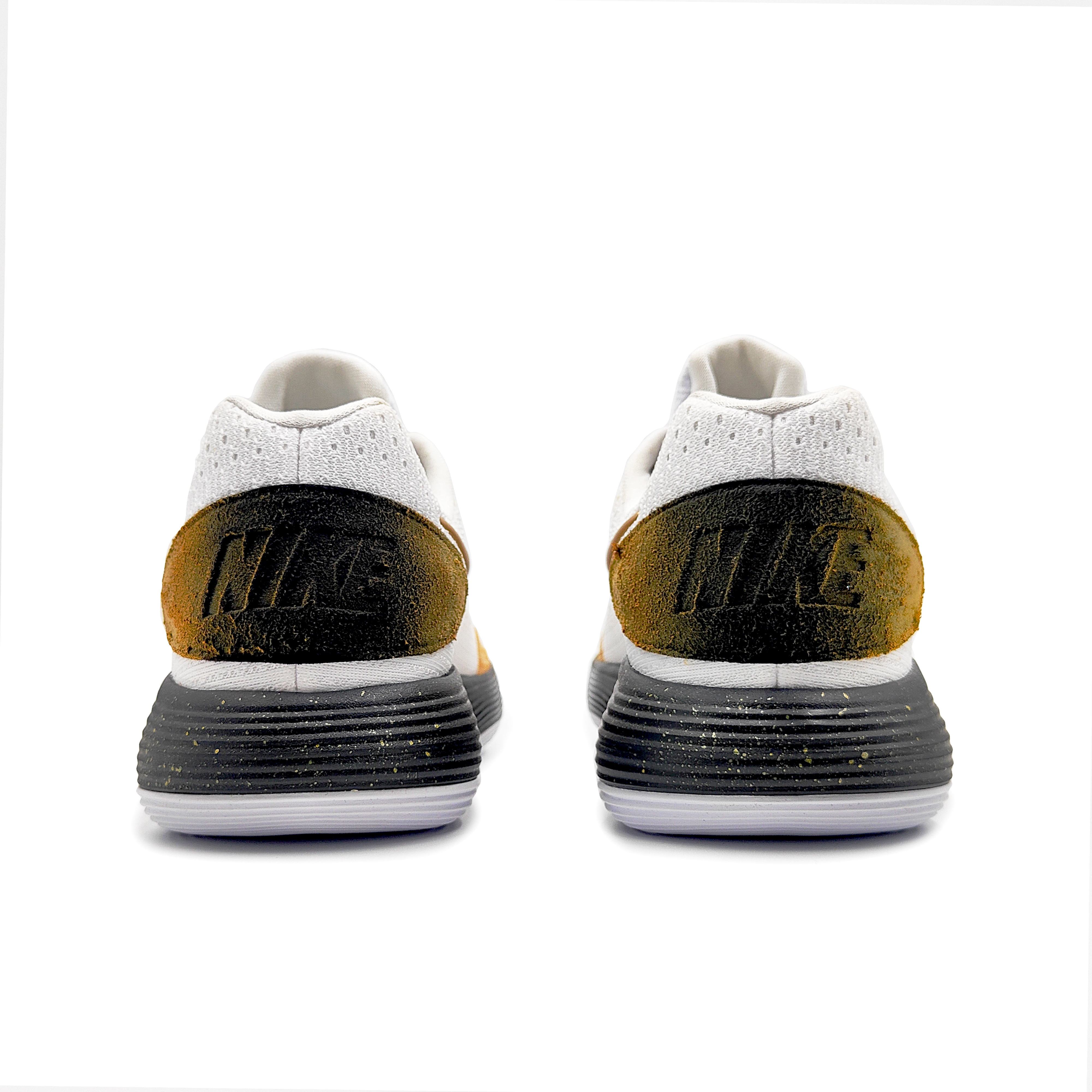 Nike Hyperdunk 2017 Basketball Shoes Unisex Low Top White/Black/Gold