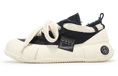 VESSEL G.O.P. 2.0 MARSHMALLOW Lows Low top Canvas Shoes Unisex Black