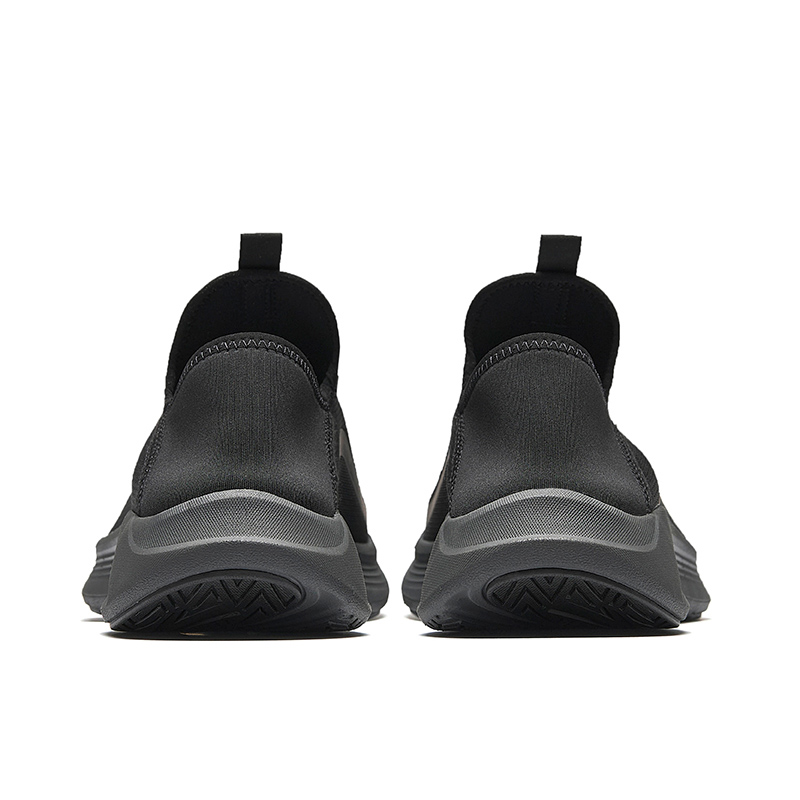 CHAOJIANTA Non slip Lightweight Low top Slip on Training Shoes Men’s Black