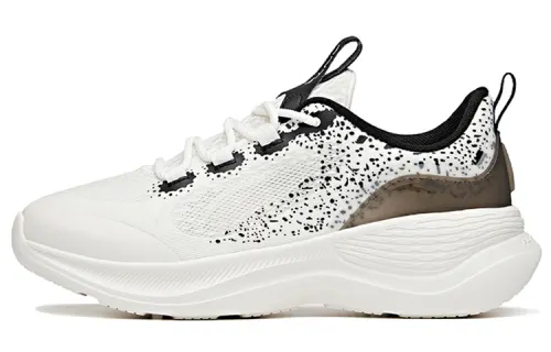 ANTA Training Shoes Women's Low Top Ivory White/Black