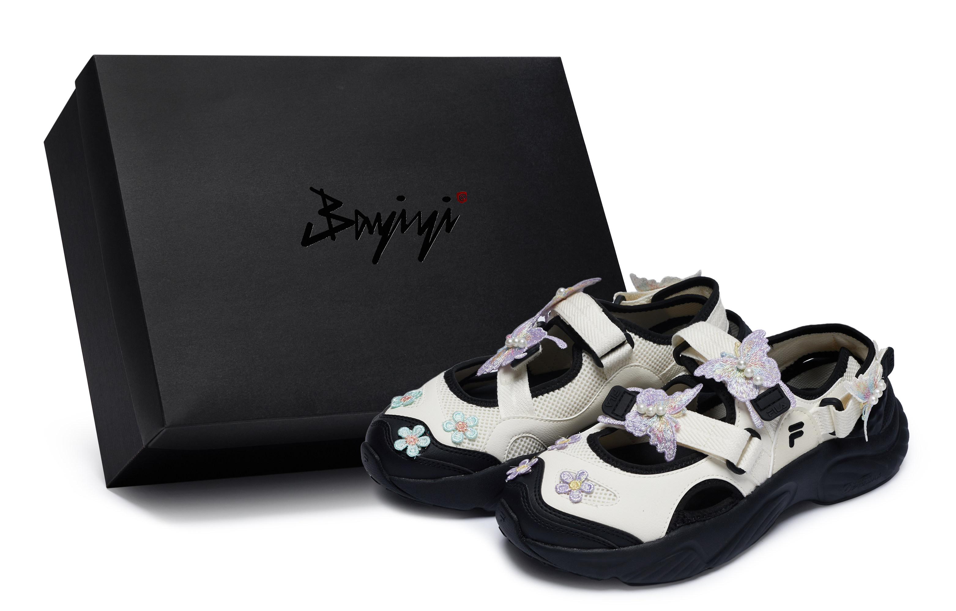 FILA Fusion 811 Manufacturing, Dream Butterfly, Special Shoe Box Beach Sandals Women's Black White