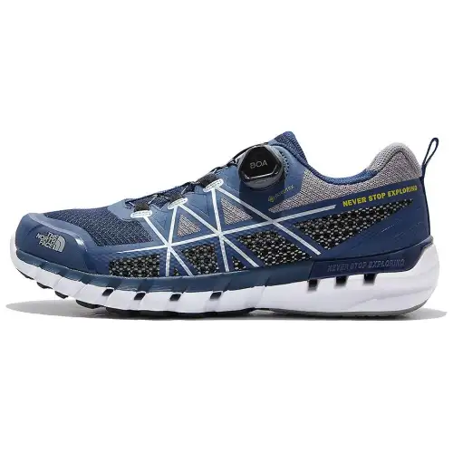 THE NORTH FACE Slip Resistant Abrasion Resistant Low top Mountaineering Shoes Men's Marine Blue