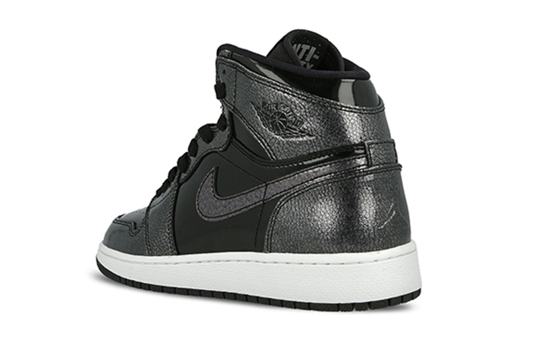 Jordan 1 Retro High Black Patent GS