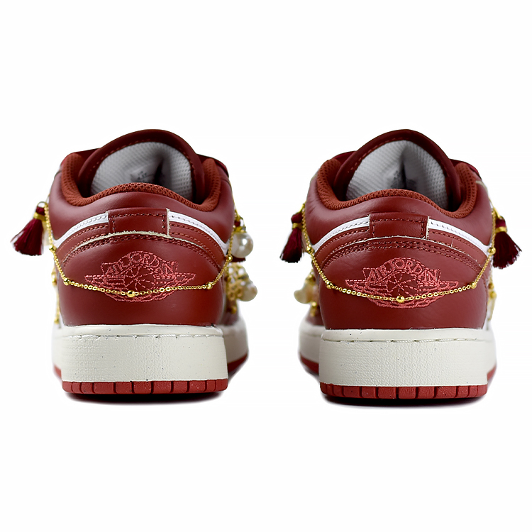 Jordan Air Jordan 1 Slip Resistant Abrasion Resistant Low top Vintage Basketball Shoes Women’s Red White