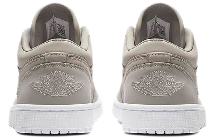 Женские кроссовки Jordan Air Jordan 1 low (серые) — фото 5