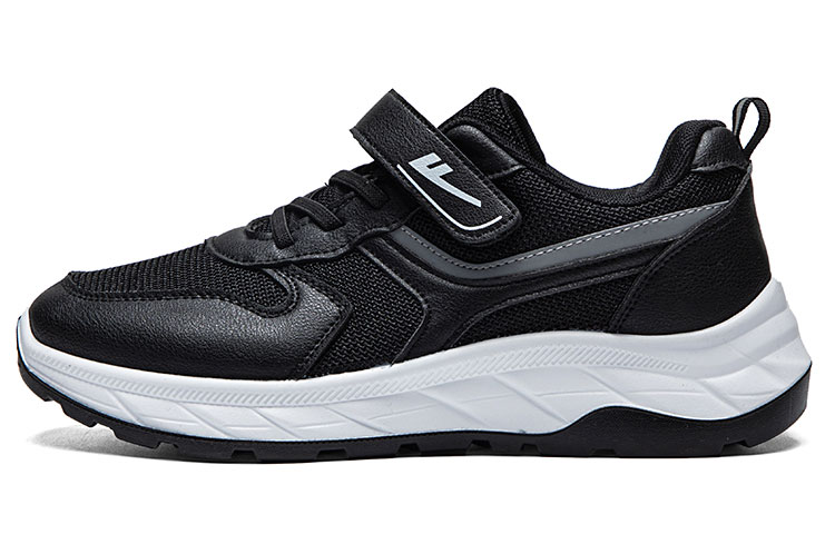 Warrior Soft Sole Elderly Shoes Wear resistant And Lightweight Low top Casual Shoes Unisex Black