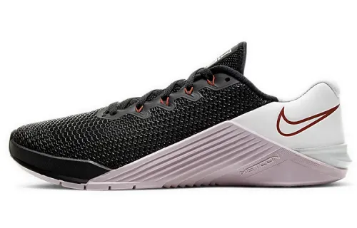 Nike Metcon 5 casual and comfortable shock-absorbing and non-slip low-cut training shoes for women, lilac purple
