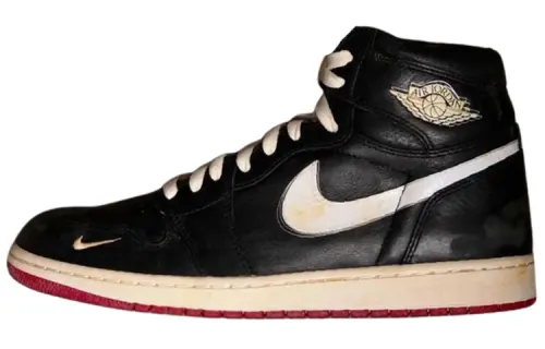 Nigel Sylvester x Jordan Air Jordan 1 'Urine Stain 2.0' High top Vintage Basketball Shoes Men's Black White