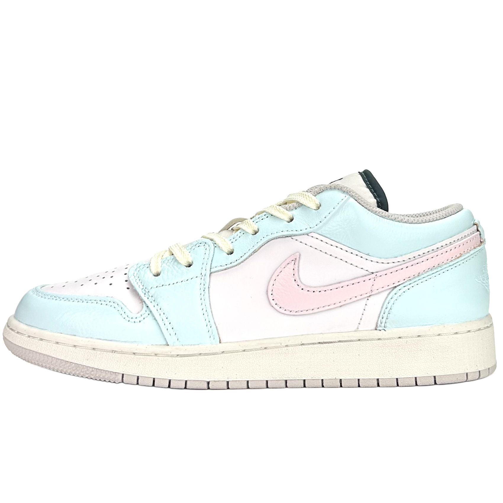 Jordan Air Jordan 1 Spring Summer Thin Sole Shoes For Leg Showcasing Height Increasing Lightweight Breathable Low top