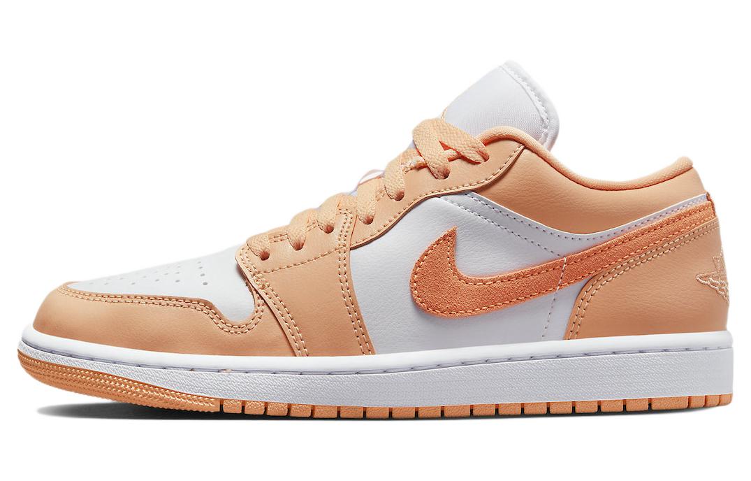 Женские кроссовки Jordan Air Jordan 1 Low "Sunset Haze" (оранжево-белые)