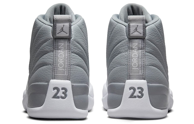 Мужские кроссовки Jordan Air Jordan 12 Retro "Stealth" (серо-белые) — фото 5