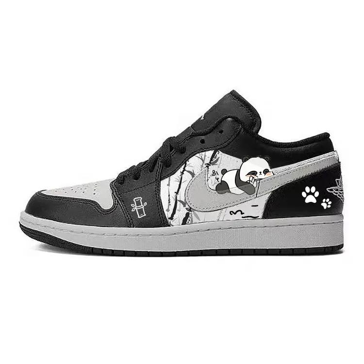 Jordan Air Jordan 1 Slip Resistant Abrasion Resistant Low top Vintage Basketball Shoes Unisex Black White