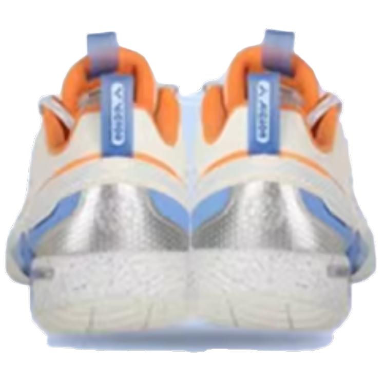 VICTOR S82IIINL Slip Resistant Abrasion Resistant Low top Badminton Shoes Unisex White