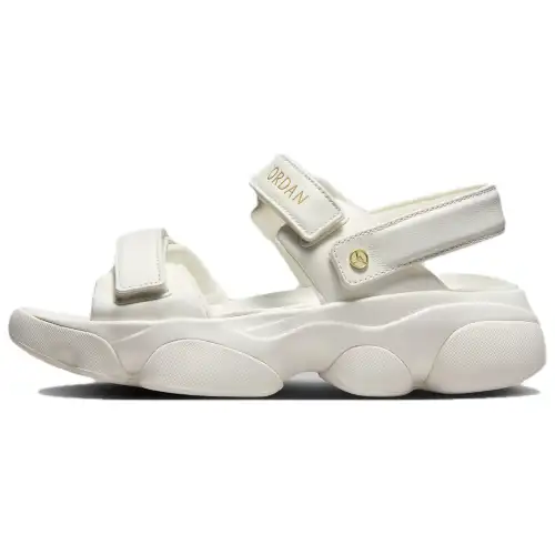 Jordan Deja Sail Metallic Gold Women's