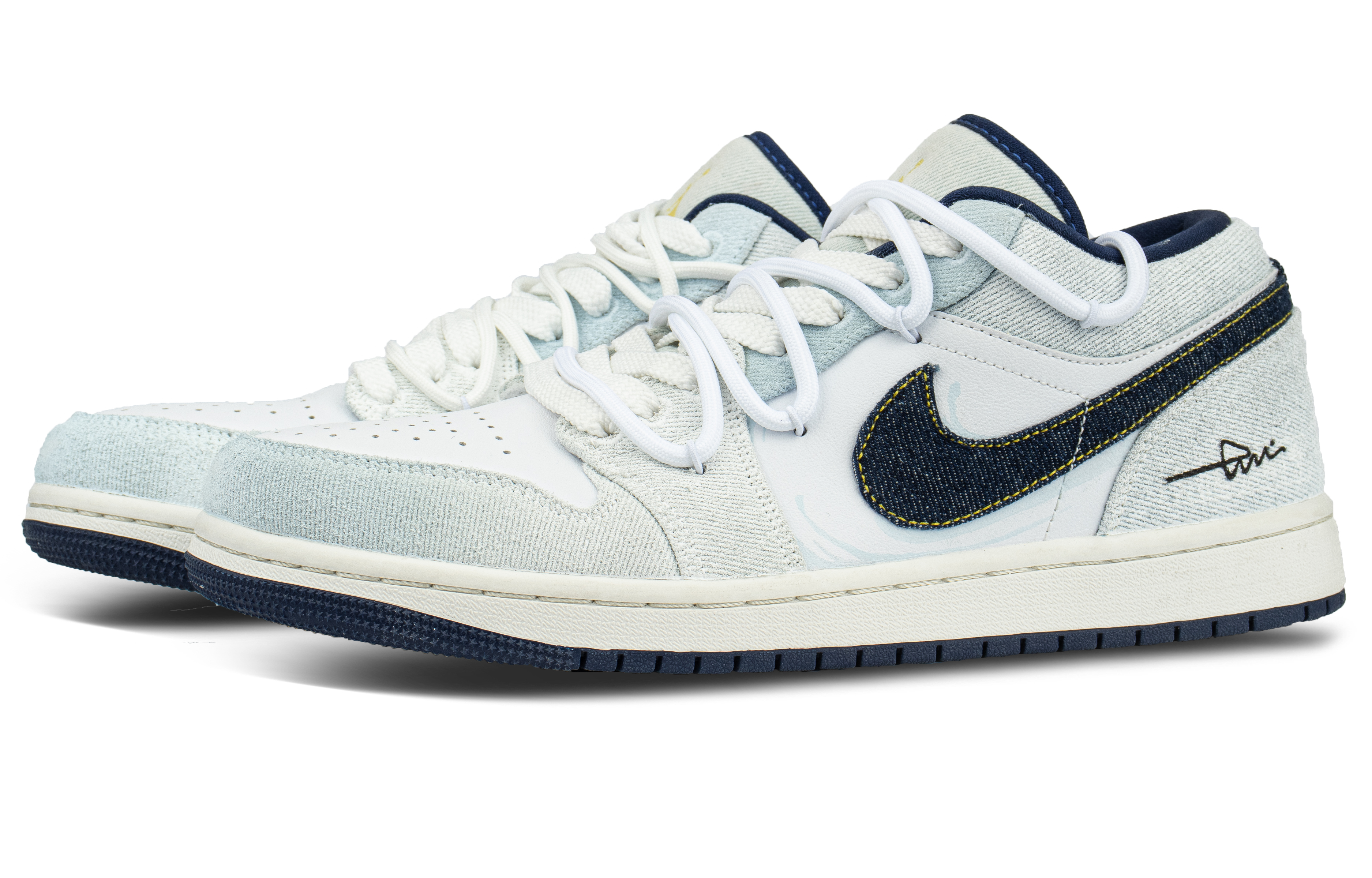 Jordan Air Jordan 1 Fabric Abrasion Resistant Abrasion Resistant Low top Vintage Basketball Shoes Men’s Light Blue