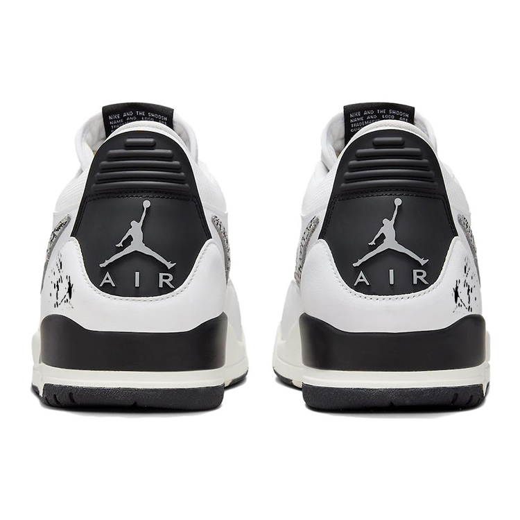 Jordan Air Jordan 1 Cushioning Slip Resistant Abrasion Resistant Mid top Vintage Basketball Shoes Men’s Black White