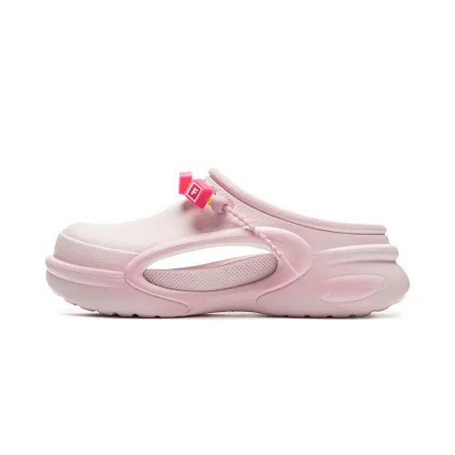 YINGXIONGLIANMENGYONGCHIPAIDUI x Li Ning Soft Clogs Unisex Pink