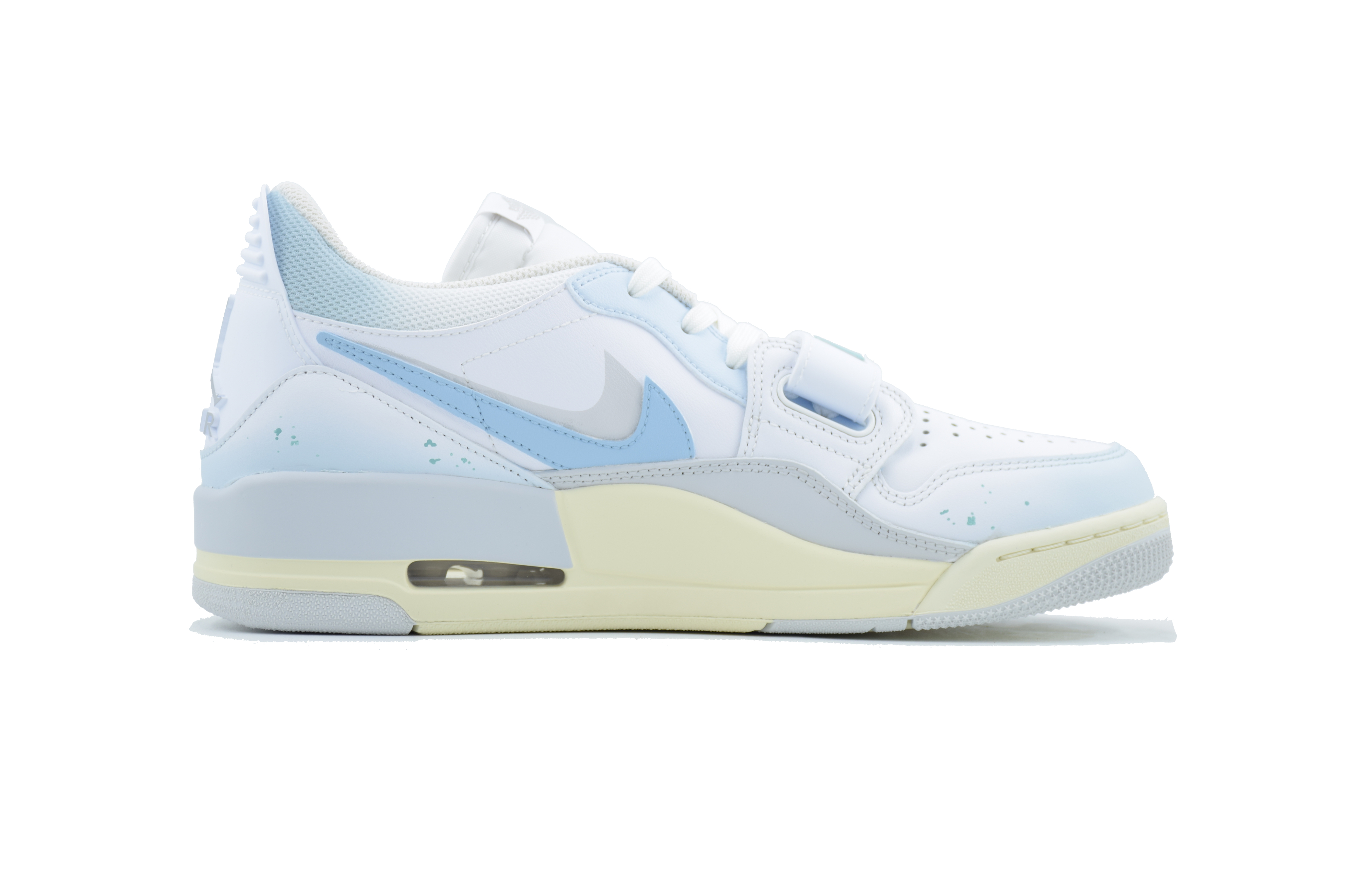 Jordan Legacy 312 White Moonlight Low top Vintage Basketball Shoes Men’s White Blue