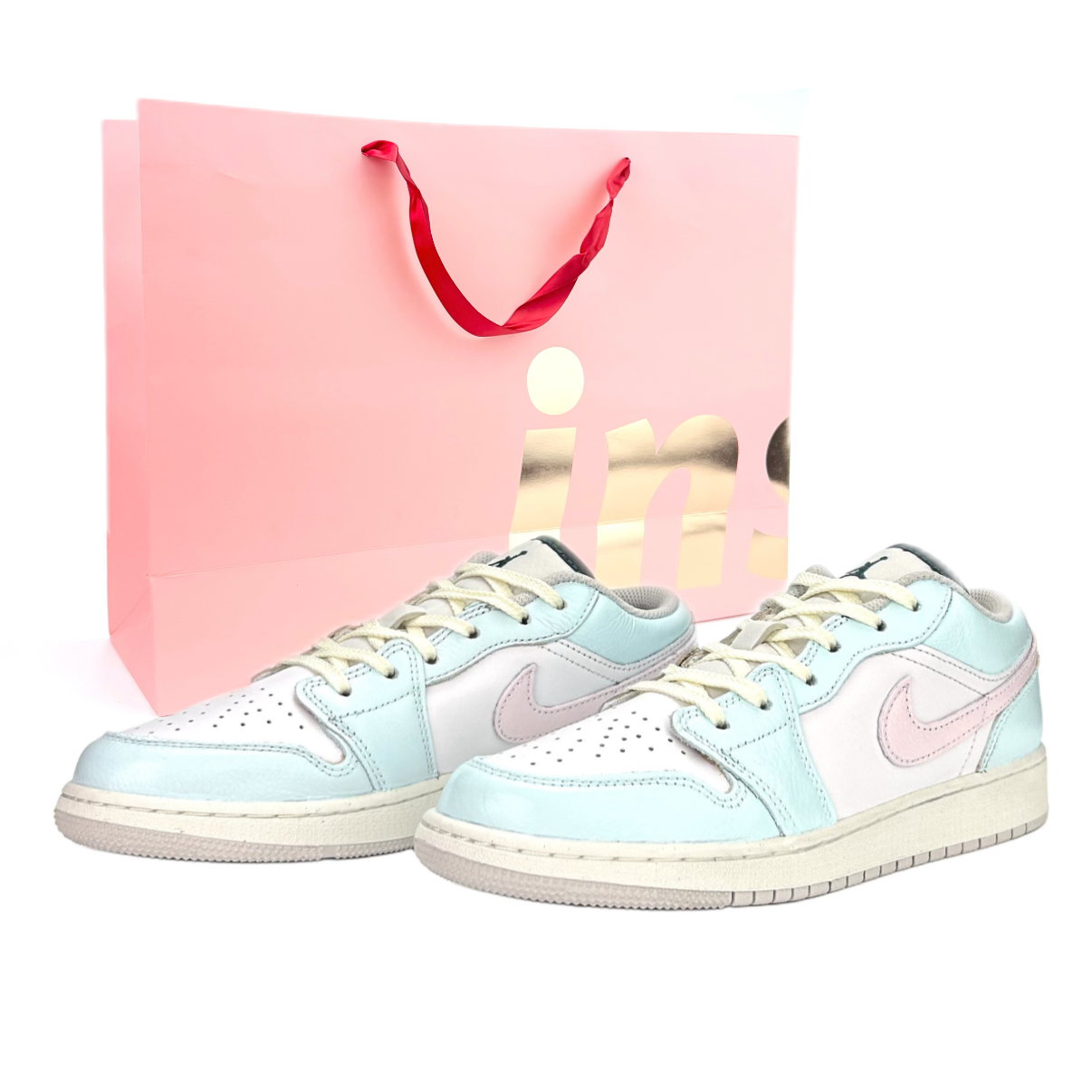 Jordan Air Jordan 1 Green Grape Cherry Abrasion Resistant Low top Vintage Basketball Shoes Unisex Light Blue