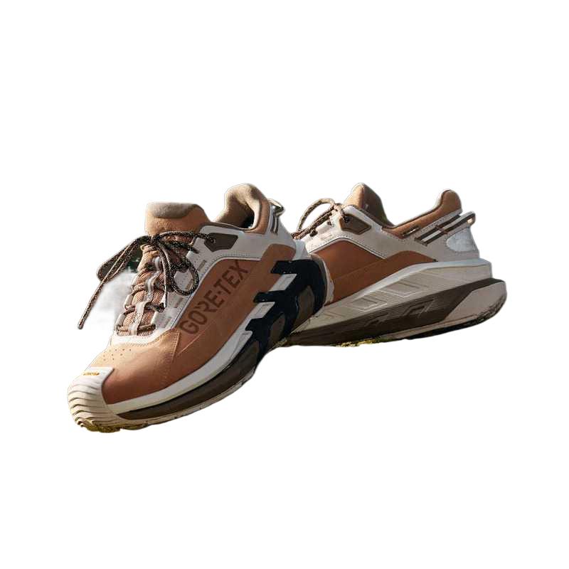 KOLON SPORT MOVE ALPHA Slip Resistant Abrasion Resistant Low top Hiking Shoes Unisex Light Brown