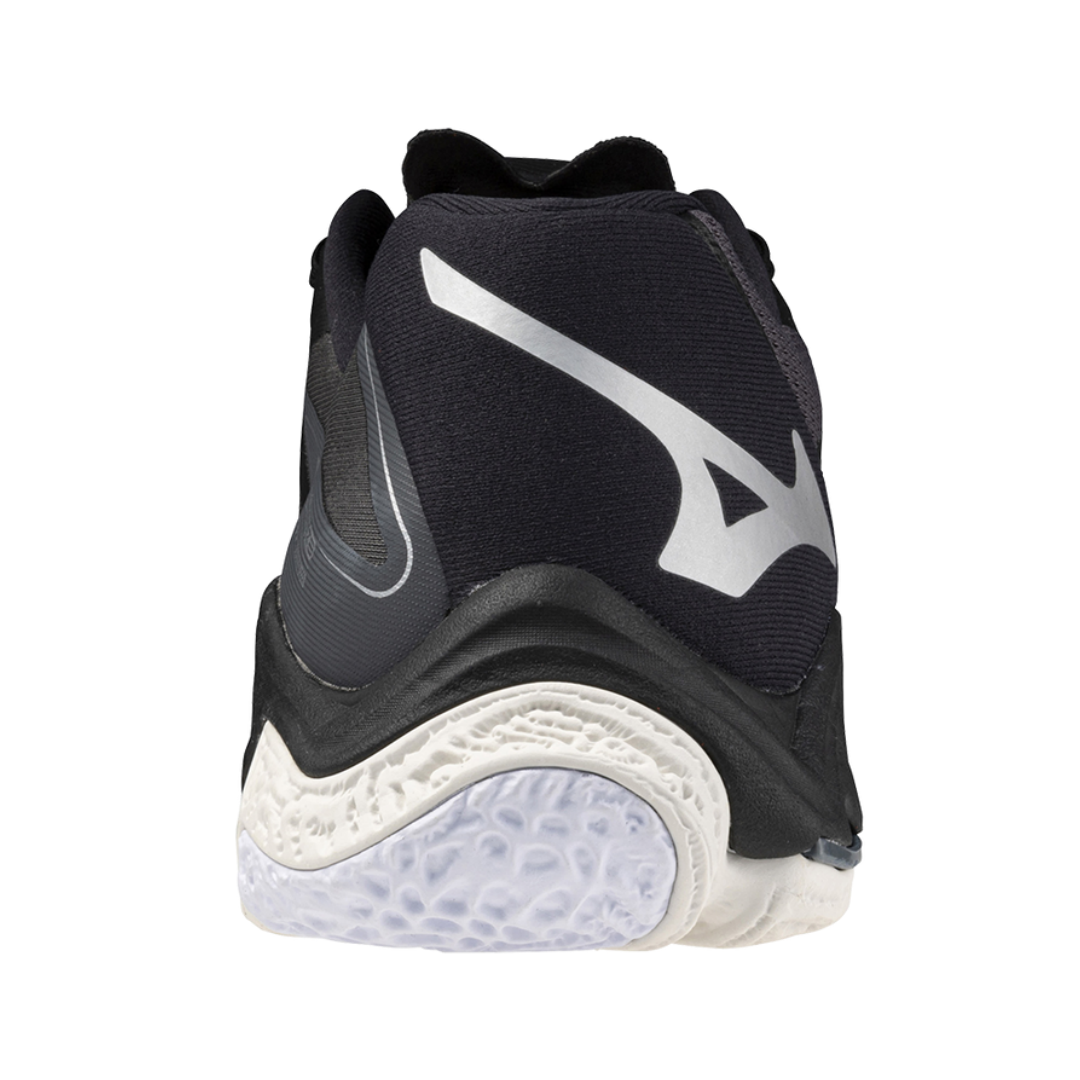 Wave Lightning Mizuno Z8 ‘Black Silver’