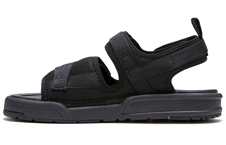 Сандалии New Balance 3205 (черно-белые)