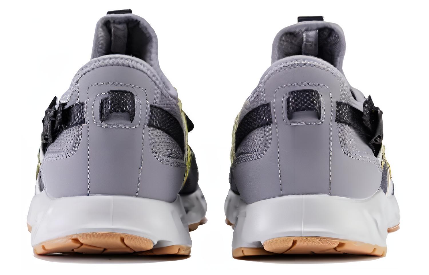 Columbia Slip Resistant Abrasion Resistant Low top Mountaineering Shoes Men’s Gray