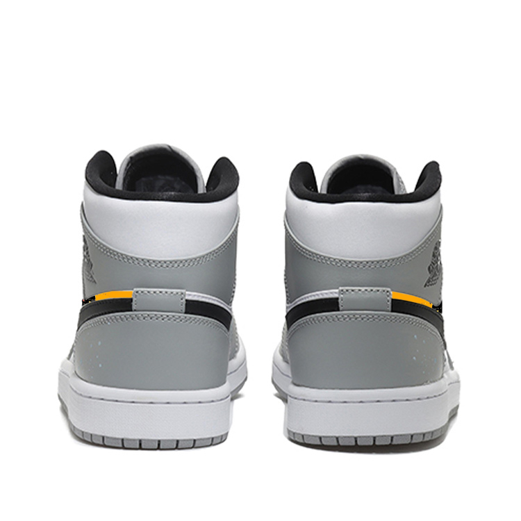 Jordan Air Jordan 1 Vintage Basketball Shoes Men’s Mid Top White/Gray