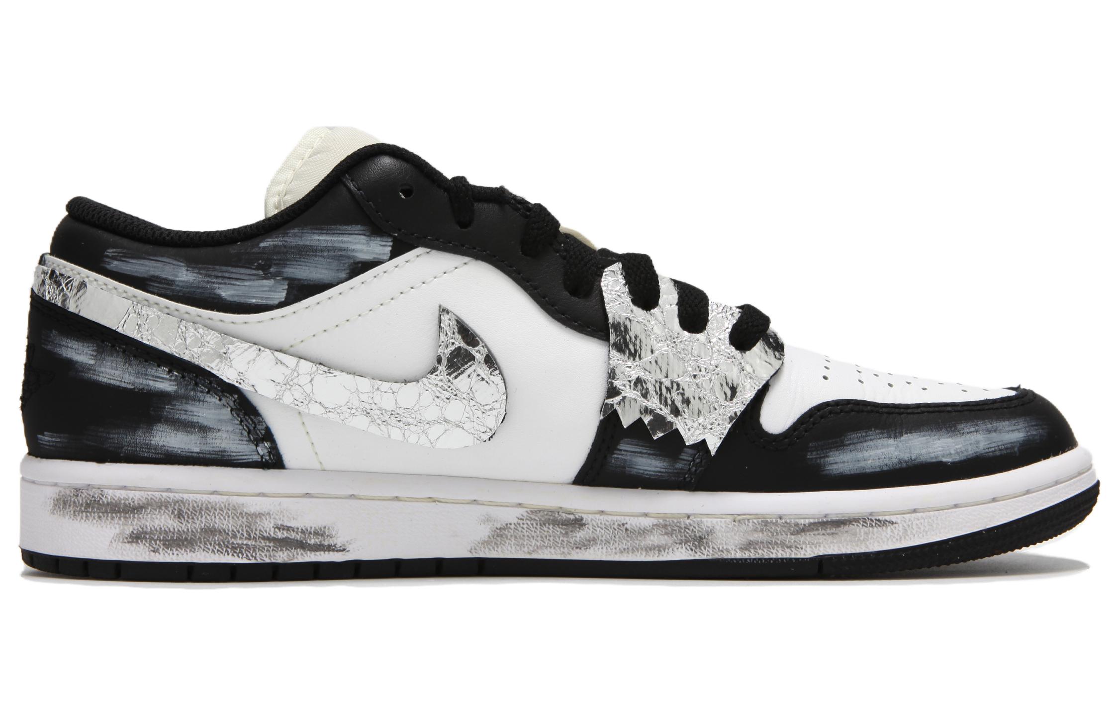 Jordan Air Jordan 1 Slip Resistant Abrasion Resistant Low top Vintage Basketball Shoes Women’s Black