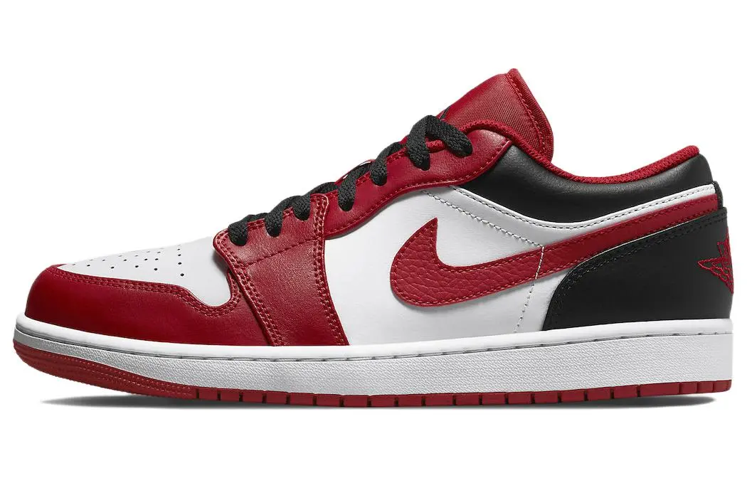 Jordan 1 Low Bulls