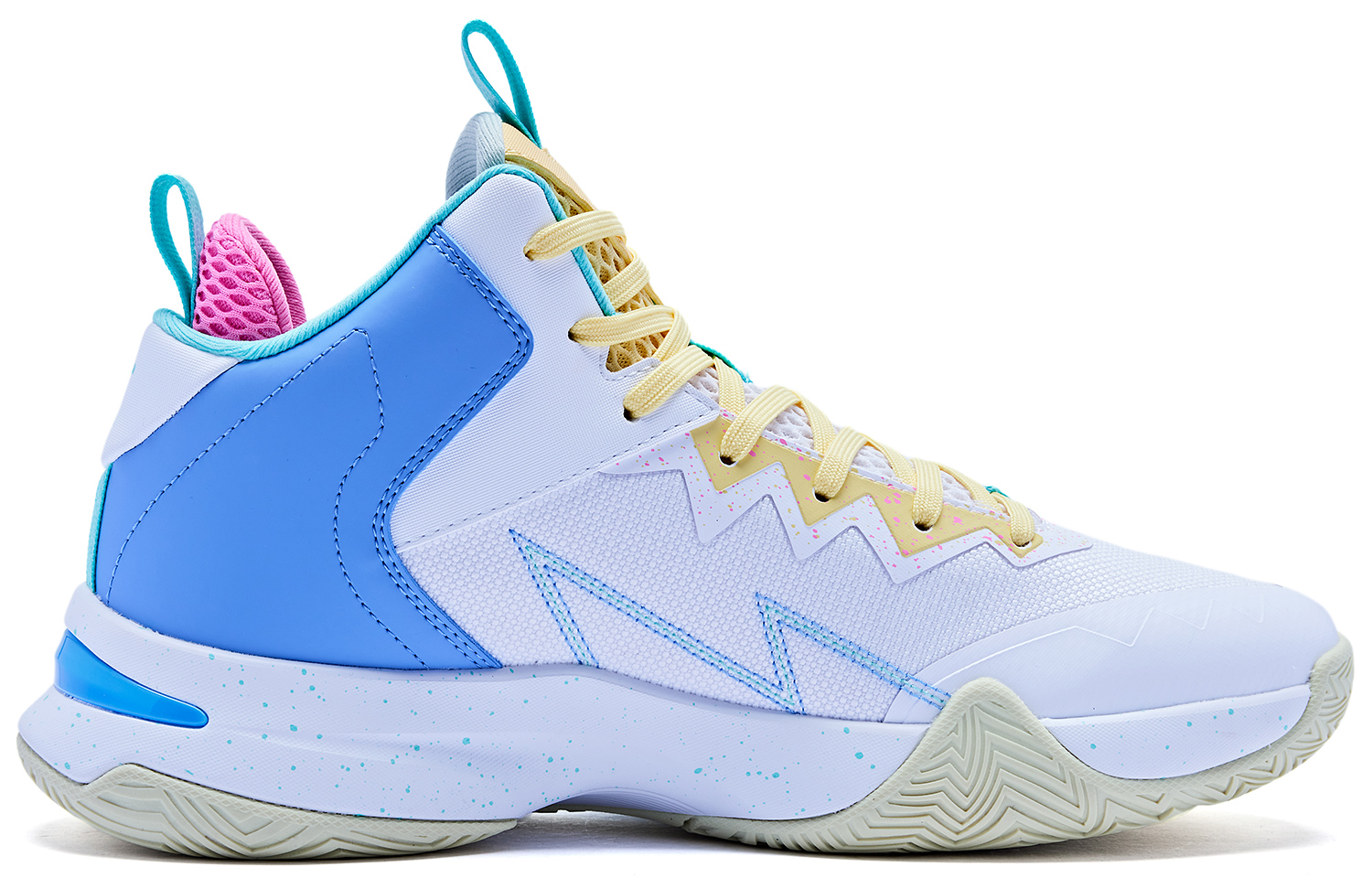QIAODAN Abrasion Resistant Breathable Mid top Basketball Shoes Men’s White Green
