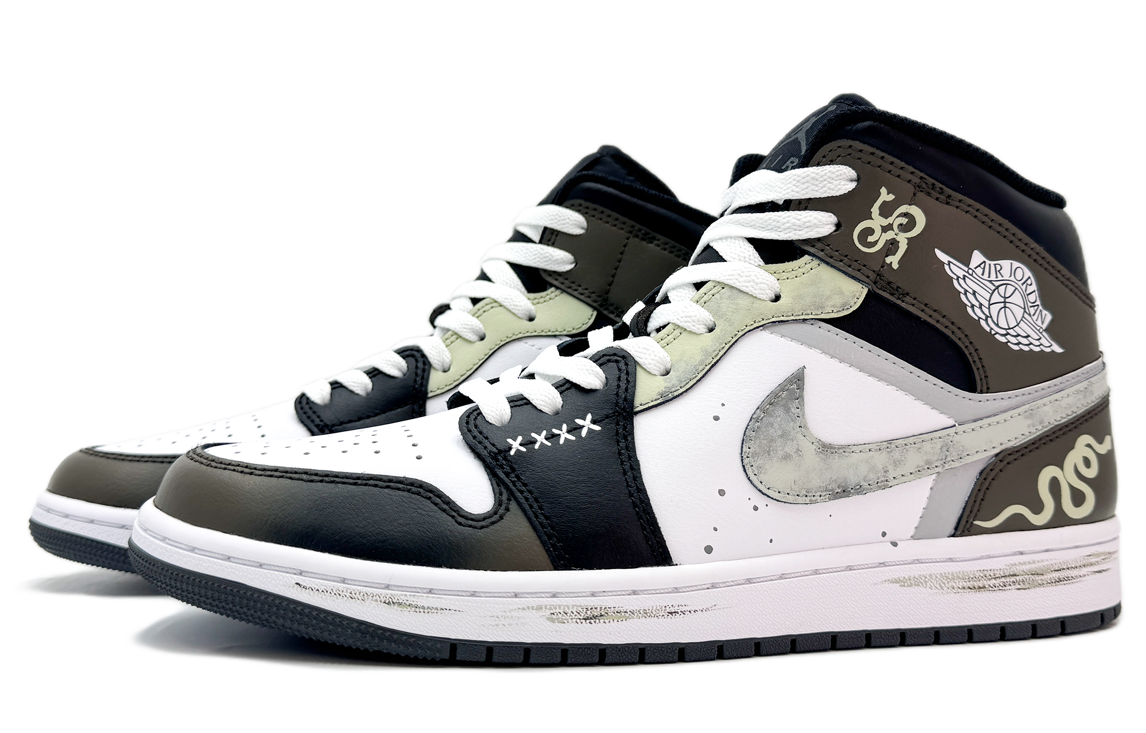 Jordan Air Jordan 1 Abrasion Resistant Mid top Vintage Basketball Shoes Unisex Black White Brown