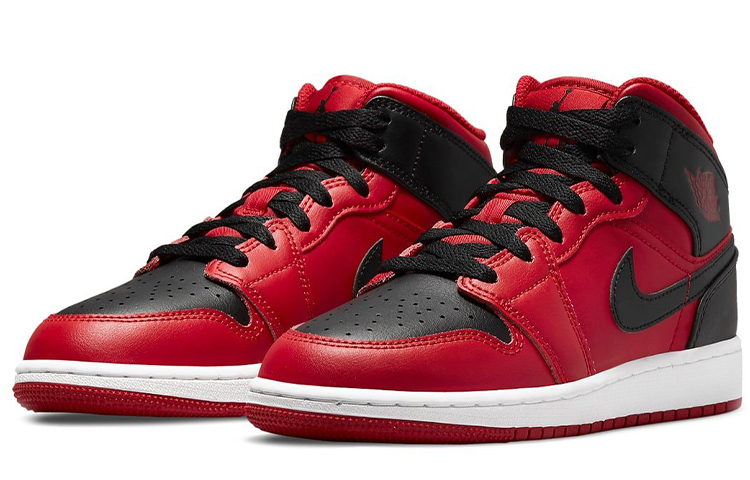 Air Jordan 1 Mid ‘Reverse Bred’