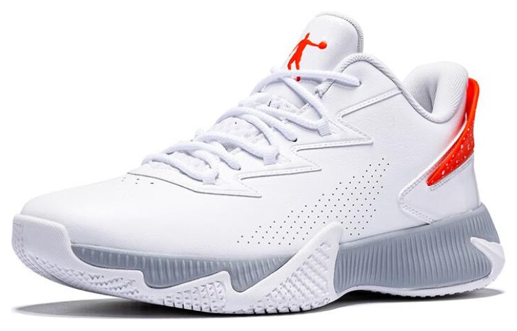 QIAODAN Slip Resistant Abrasion Resistant Low top Basketball Shoes Men’s White Orange