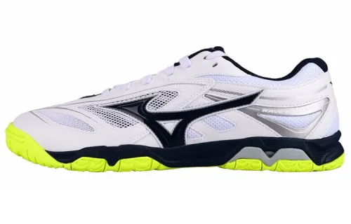 Mizuno Medal 6 Low top Training Shoes Unisex White Black