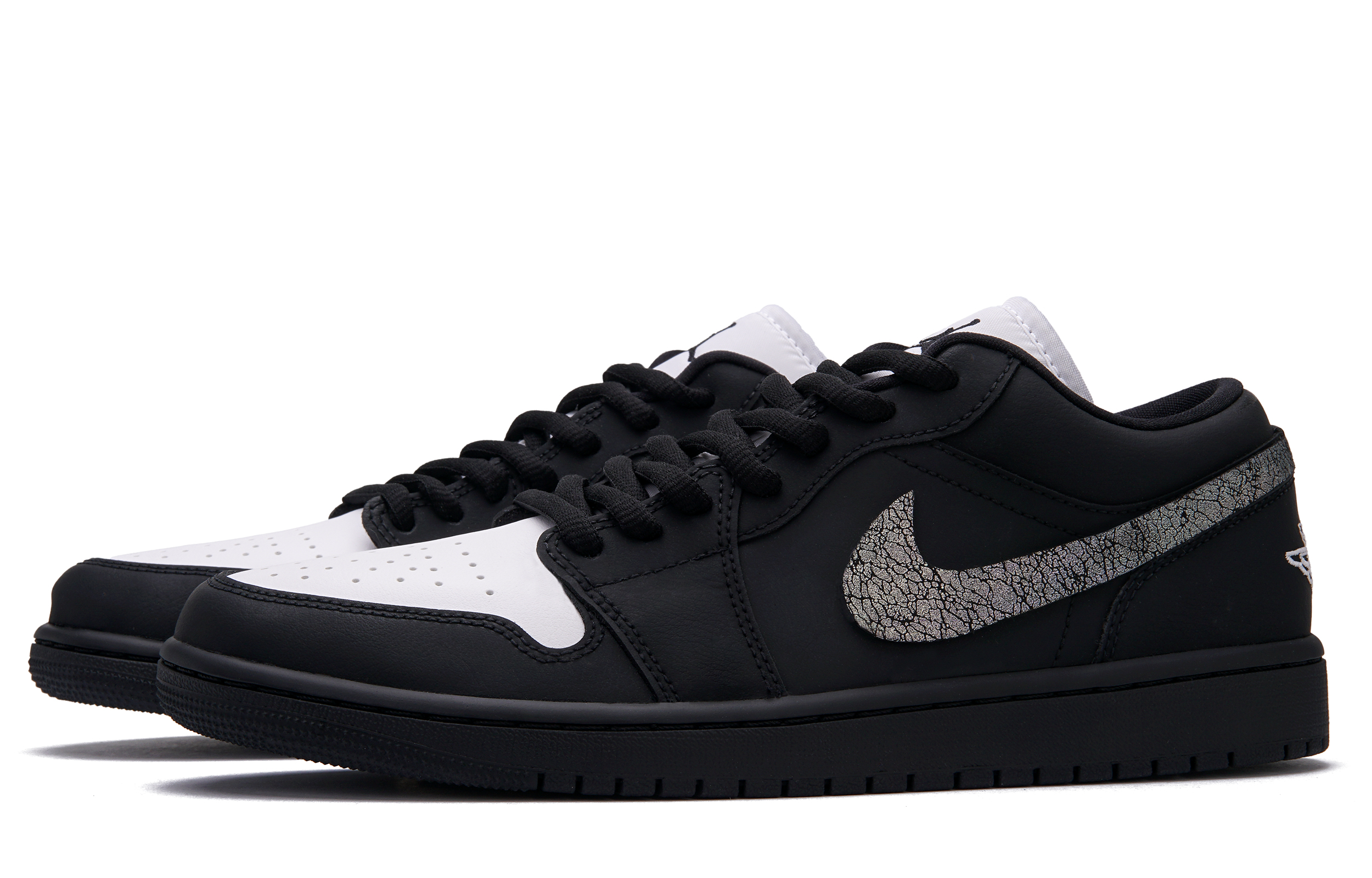 Jordan Air Jordan 1 Slip Resistant Abrasion Resistant Low top Vintage Basketball Shoes Women’s Black White