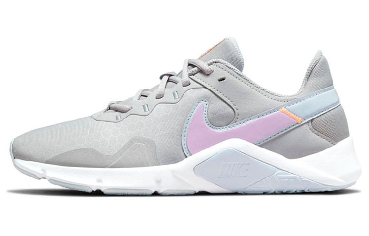 Nike Legend Essential 2 Women’s