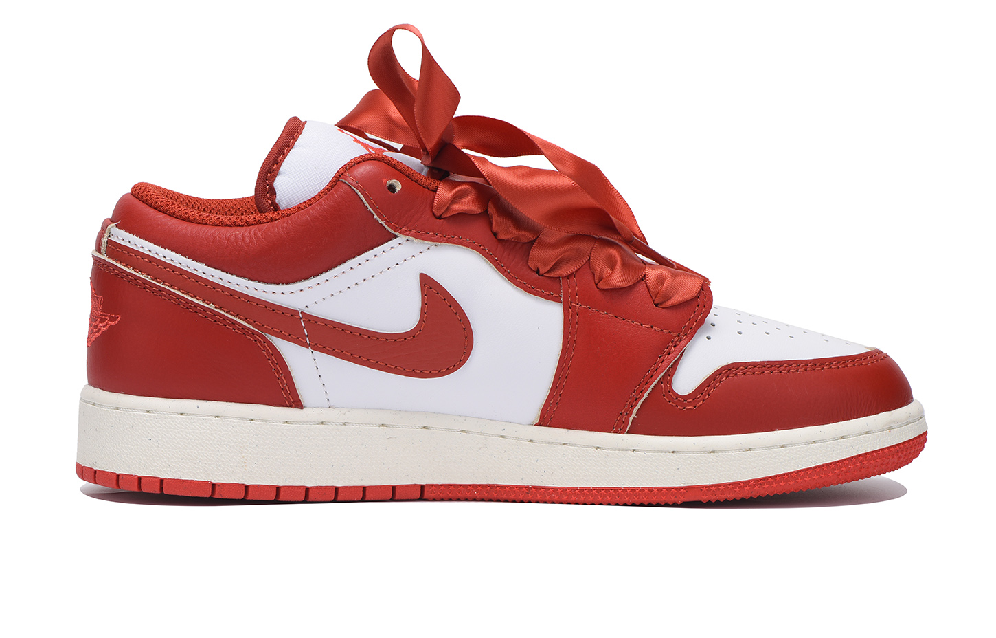 Jordan Air Jordan 1 Vintage Basketball Shoes Women’s Low Top True Red